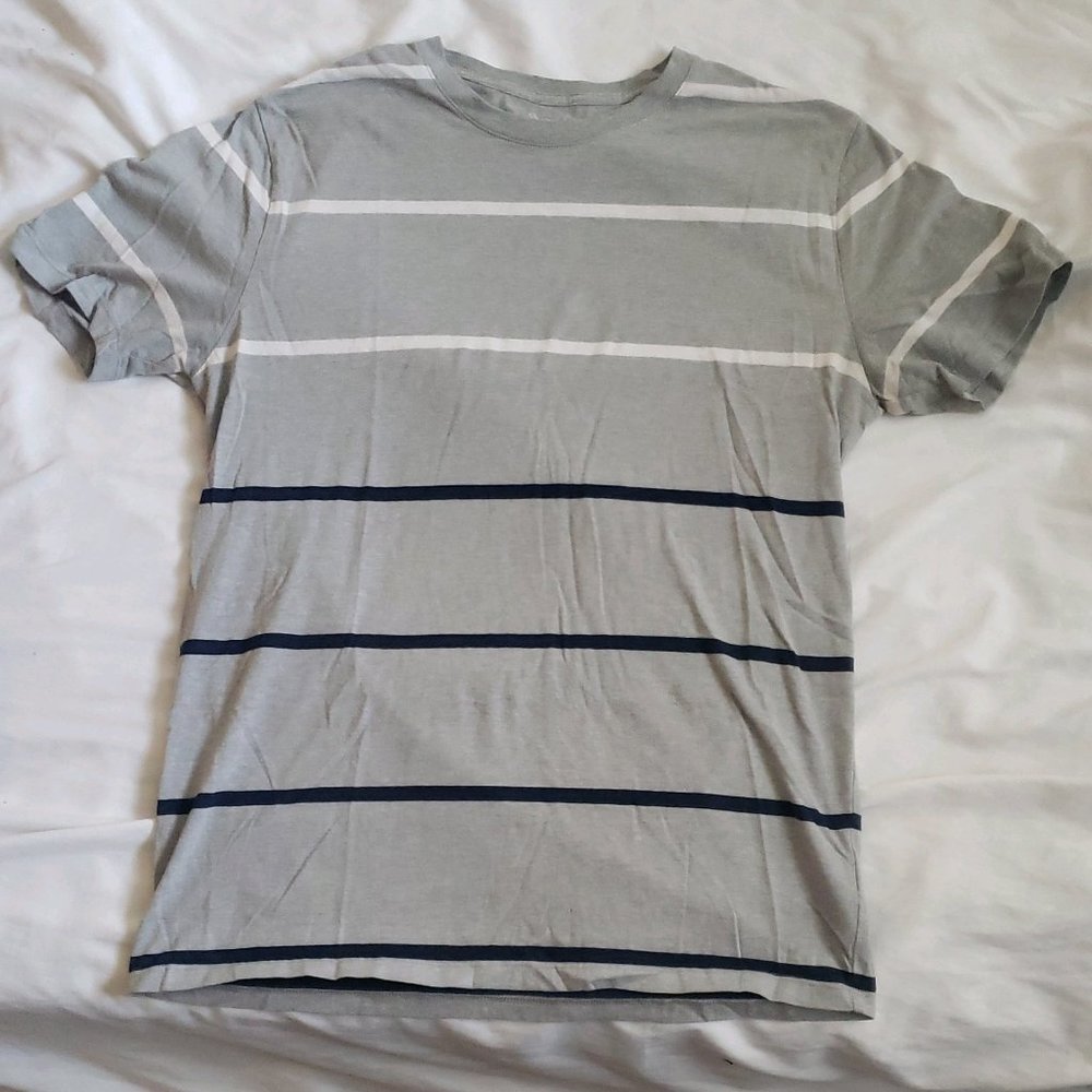 Bundle Gap Shirts